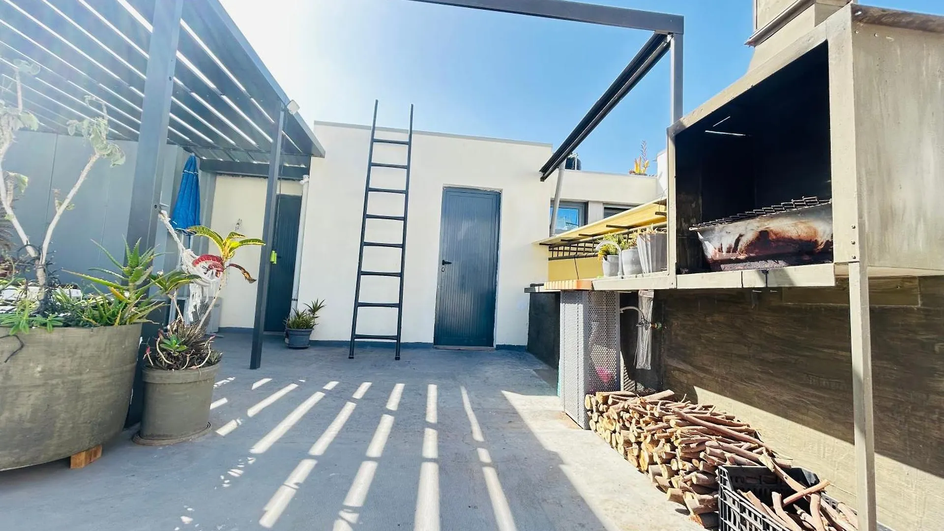 Jr'S Place Praia 0*,  Cape Verde